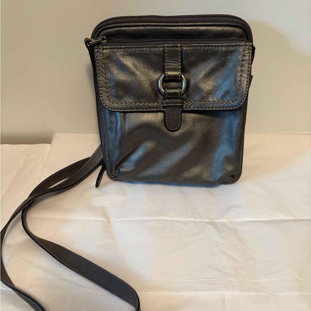 Stylish Fossil Crosstown Leather travelCrossbody Bag organizer in metallic grey